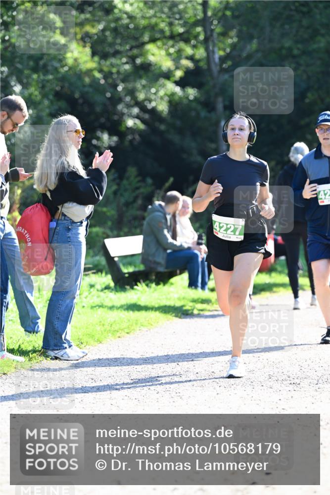 27.09.2026 - 35. Volkslauf durch das schöne Alstertal Dr. Thomas Lammeyer http://msf.ph/oto/10568179 27.09.2026 10:51:13 Laufen 4227 meine-sportfotos.de