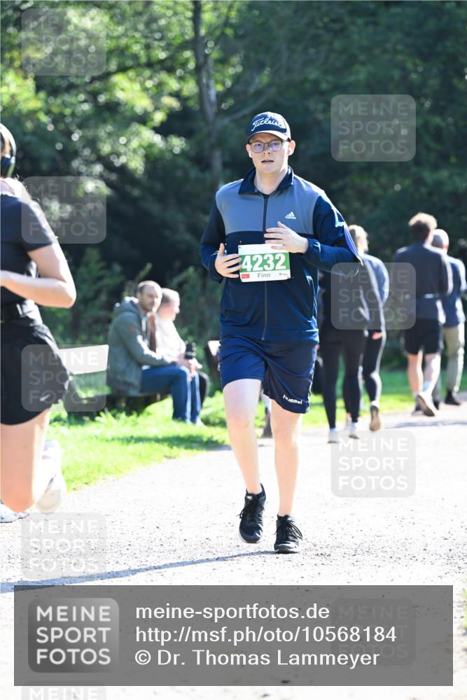 27.09.2026 - 35. Volkslauf durch das schöne Alstertal Dr. Thomas Lammeyer http://msf.ph/oto/10568184 27.09.2026 10:51:14 Laufen 4232 meine-sportfotos.de