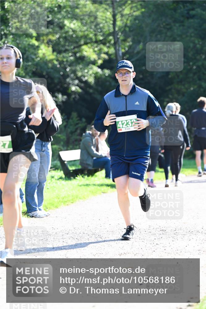 27.09.2026 - 35. Volkslauf durch das schöne Alstertal Dr. Thomas Lammeyer http://msf.ph/oto/10568186 27.09.2026 10:51:14 Laufen 27, 4232 meine-sportfotos.de