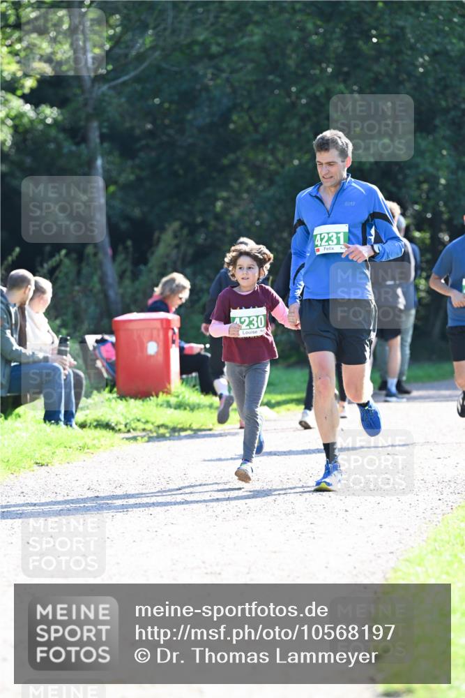 27.09.2026 - 35. Volkslauf durch das schöne Alstertal Dr. Thomas Lammeyer http://msf.ph/oto/10568197 27.09.2026 10:51:18 Laufen 4230, 4231 meine-sportfotos.de