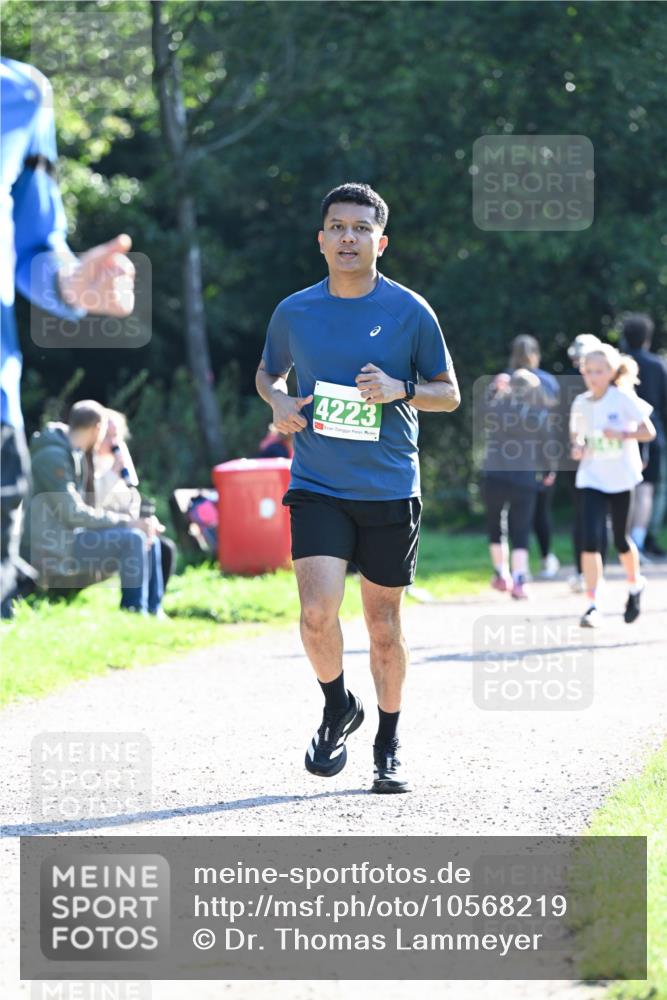 27.09.2026 - 35. Volkslauf durch das schöne Alstertal Dr. Thomas Lammeyer http://msf.ph/oto/10568219 27.09.2026 10:51:21 Laufen 4223 meine-sportfotos.de