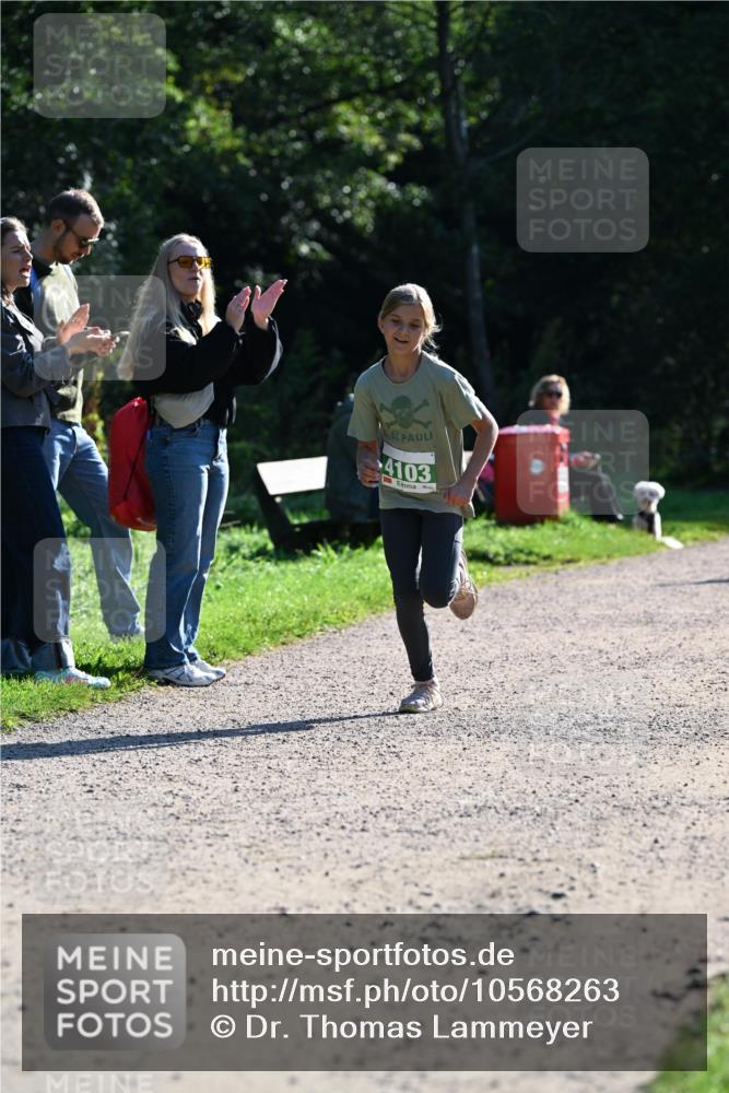 27.09.2026 - 35. Volkslauf durch das schöne Alstertal Dr. Thomas Lammeyer http://msf.ph/oto/10568263 27.09.2026 10:51:30 Laufen 4103 meine-sportfotos.de