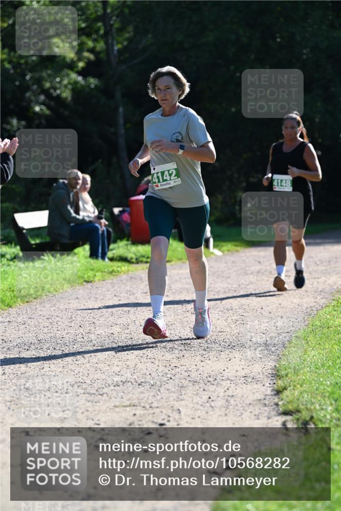 27.09.2026 - 35. Volkslauf durch das schöne Alstertal Dr. Thomas Lammeyer http://msf.ph/oto/10568282 27.09.2026 10:51:35 Laufen 4142, 4148 meine-sportfotos.de
