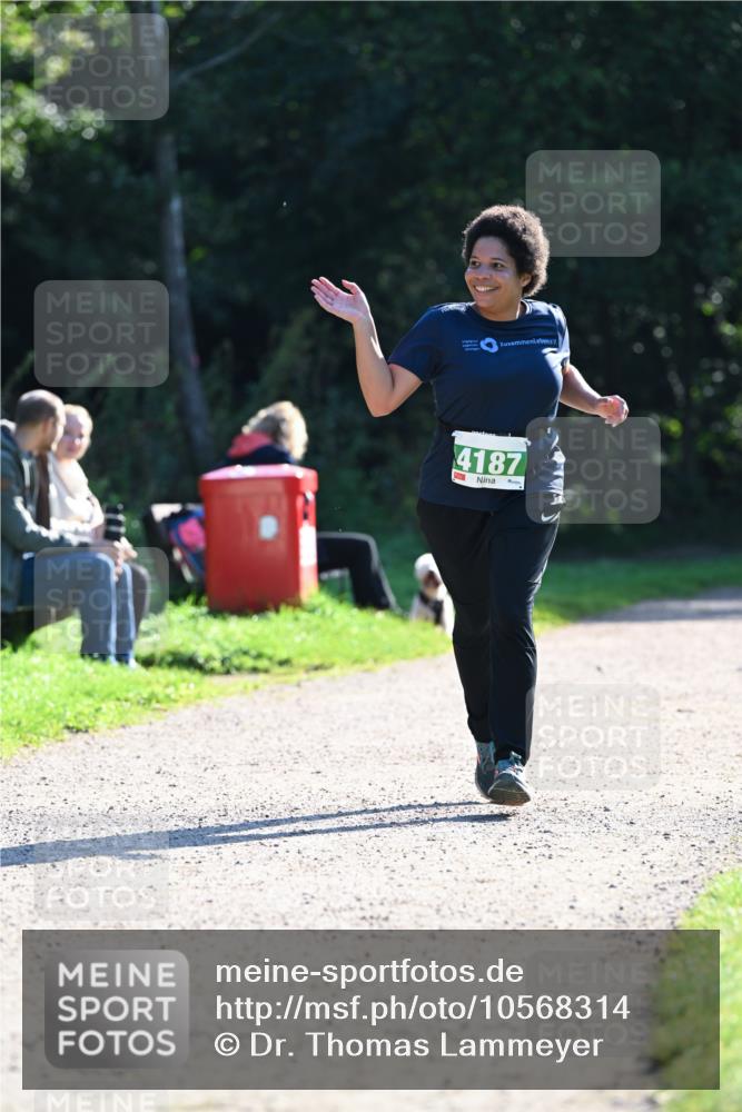27.09.2026 - 35. Volkslauf durch das schöne Alstertal Dr. Thomas Lammeyer http://msf.ph/oto/10568314 27.09.2026 10:51:46 Laufen 4187 meine-sportfotos.de
