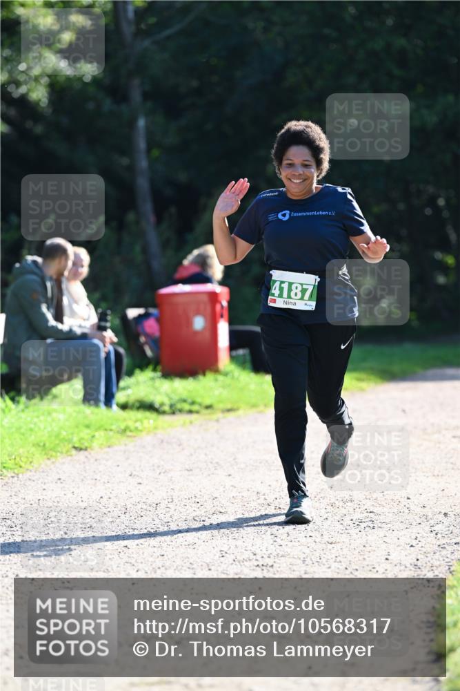 27.09.2026 - 35. Volkslauf durch das schöne Alstertal Dr. Thomas Lammeyer http://msf.ph/oto/10568317 27.09.2026 10:51:46 Laufen 4187 meine-sportfotos.de