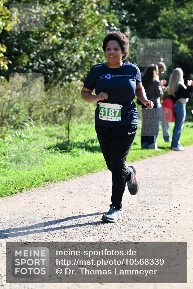 27.09.2026 - 35. Volkslauf durch das schöne Alstertal Dr. Thomas Lammeyer http://msf.ph/oto/10568339 27.09.2026 10:51:49 Laufen 4187 meine-sportfotos.de