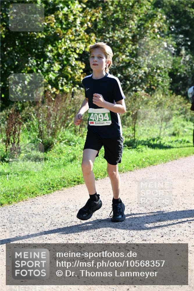 27.09.2026 - 35. Volkslauf durch das schöne Alstertal Dr. Thomas Lammeyer http://msf.ph/oto/10568357 27.09.2026 10:51:54 Laufen 4094 meine-sportfotos.de