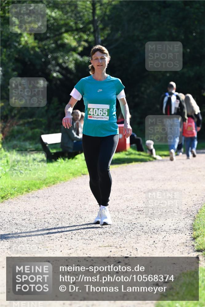 27.09.2026 - 35. Volkslauf durch das schöne Alstertal Dr. Thomas Lammeyer http://msf.ph/oto/10568374 27.09.2026 10:52:21 Laufen 4065 meine-sportfotos.de