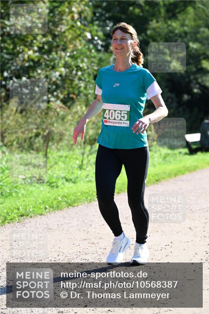 27.09.2026 - 35. Volkslauf durch das schöne Alstertal Dr. Thomas Lammeyer http://msf.ph/oto/10568387 27.09.2026 10:52:22 Laufen 4065 meine-sportfotos.de