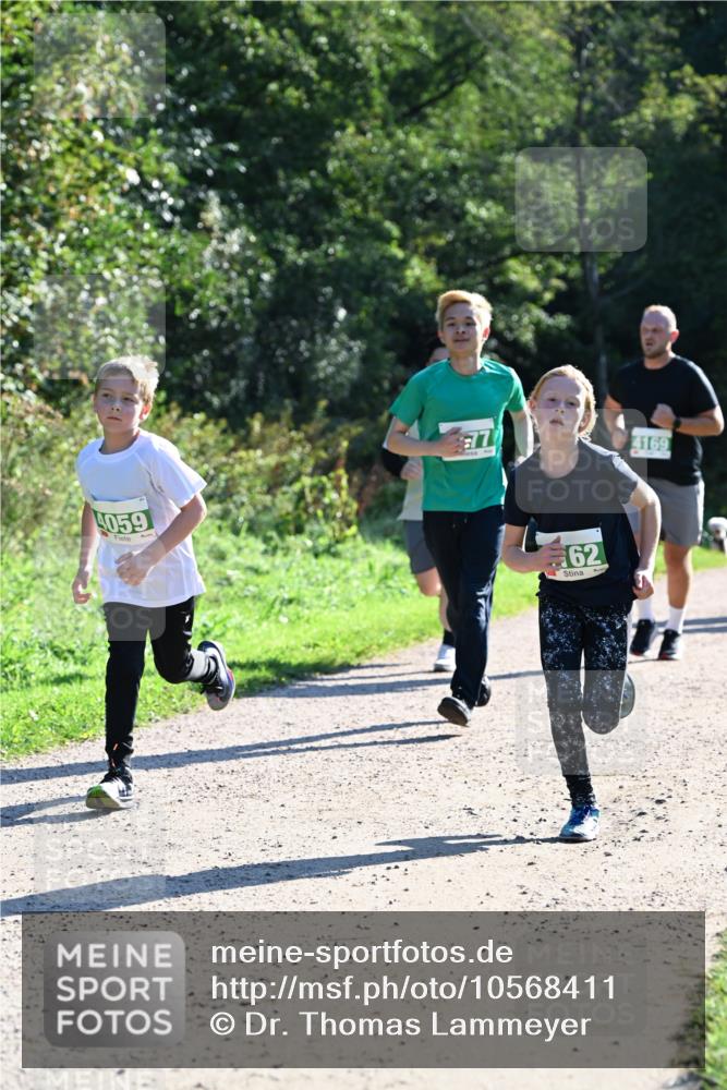 27.09.2026 - 35. Volkslauf durch das schöne Alstertal Dr. Thomas Lammeyer http://msf.ph/oto/10568411 27.09.2026 10:52:39 Laufen 059, 77, 4169, 62 meine-sportfotos.de