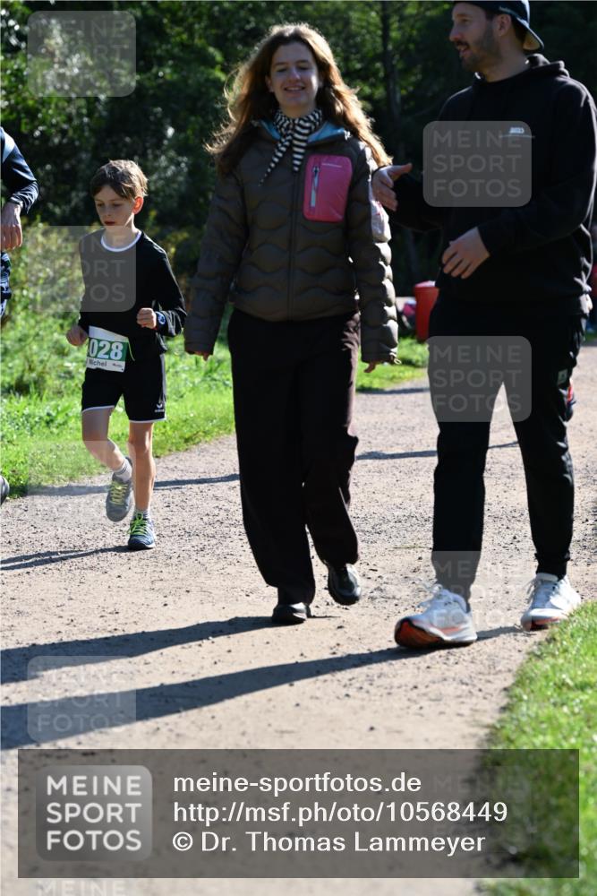 27.09.2026 - 35. Volkslauf durch das schöne Alstertal Dr. Thomas Lammeyer http://msf.ph/oto/10568449 27.09.2026 10:52:50 Laufen 028 meine-sportfotos.de