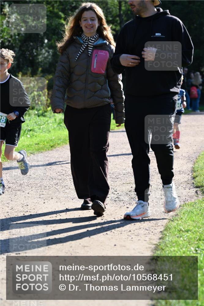 27.09.2026 - 35. Volkslauf durch das schöne Alstertal Dr. Thomas Lammeyer http://msf.ph/oto/10568451 27.09.2026 10:52:50 Laufen  meine-sportfotos.de