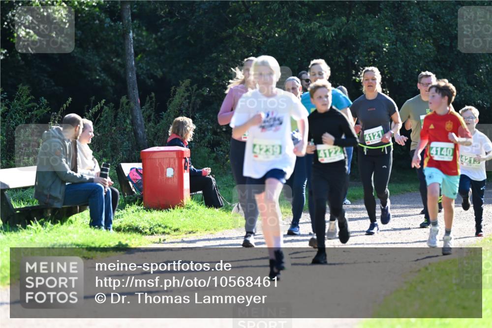 27.09.2026 - 35. Volkslauf durch das schöne Alstertal Dr. Thomas Lammeyer http://msf.ph/oto/10568461 27.09.2026 10:53:07 Laufen 4121, 4122, 4140 meine-sportfotos.de