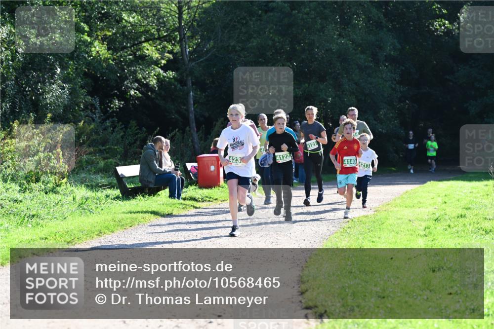 27.09.2026 - 35. Volkslauf durch das schöne Alstertal Dr. Thomas Lammeyer http://msf.ph/oto/10568465 27.09.2026 10:53:08 Laufen 423, 4121, 4122, 4140, 4213 meine-sportfotos.de