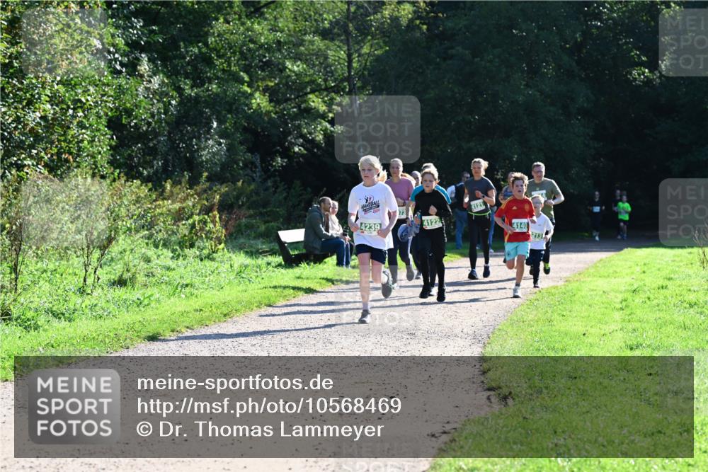 27.09.2026 - 35. Volkslauf durch das schöne Alstertal Dr. Thomas Lammeyer http://msf.ph/oto/10568469 27.09.2026 10:53:09 Laufen 2016, 4239, 73, 4121, 4122, 4140, 213 meine-sportfotos.de
