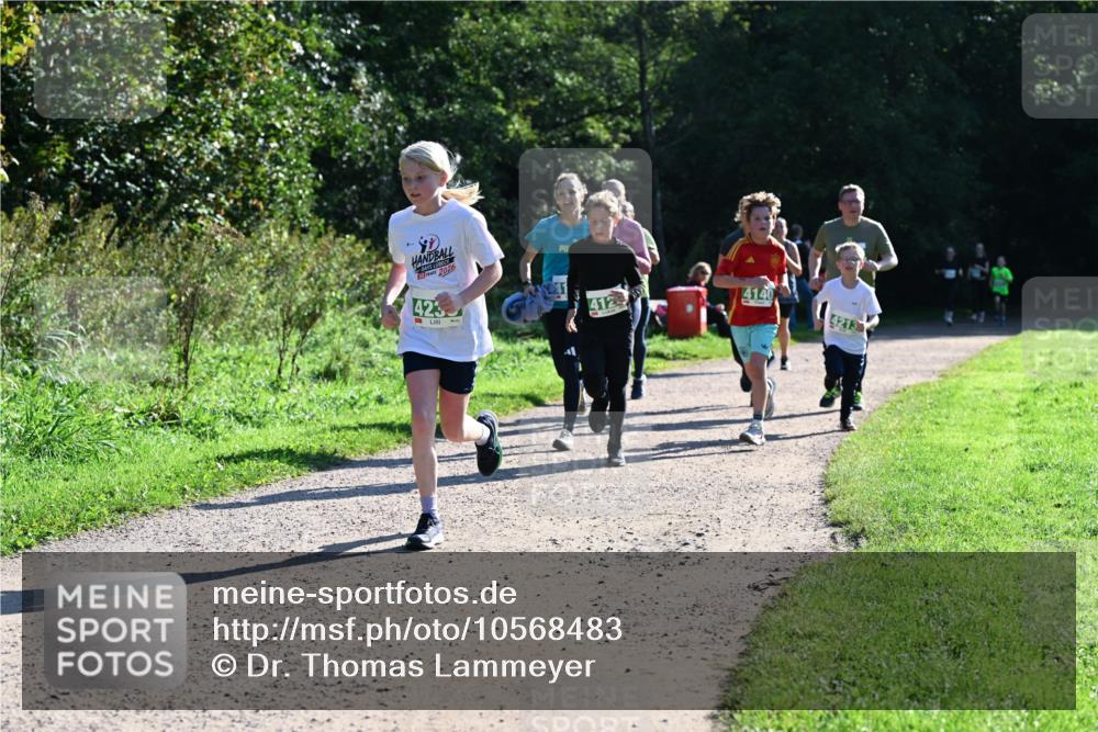 27.09.2026 - 35. Volkslauf durch das schöne Alstertal Dr. Thomas Lammeyer http://msf.ph/oto/10568483 27.09.2026 10:53:11 Laufen 30, 2026, 425, 412, 4140, 4213 meine-sportfotos.de