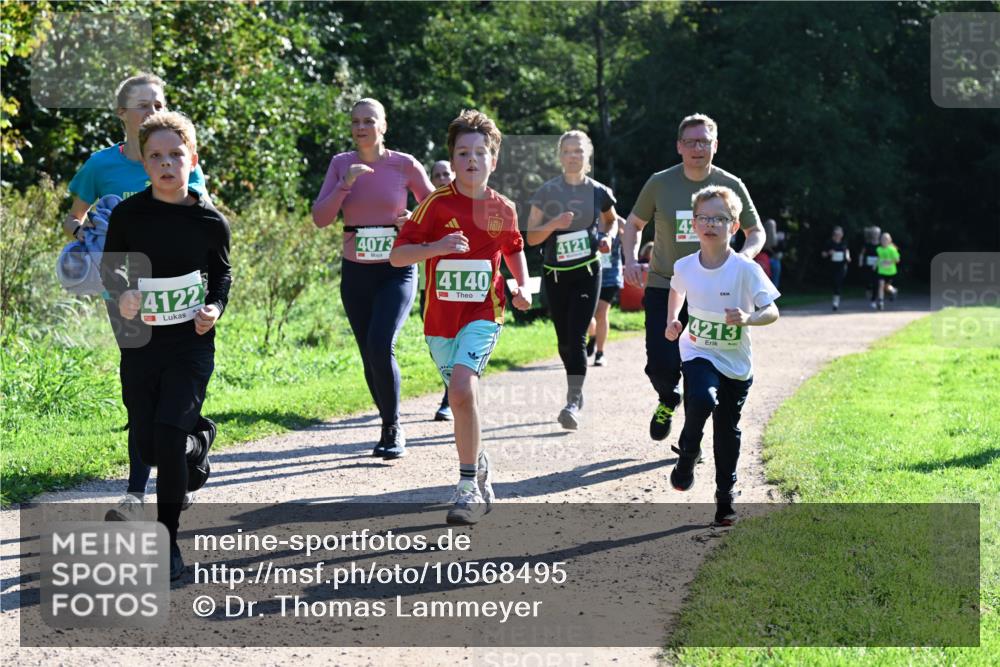 27.09.2026 - 35. Volkslauf durch das schöne Alstertal Dr. Thomas Lammeyer http://msf.ph/oto/10568495 27.09.2026 10:53:13 Laufen 4122, 4073, 4140, 4121, 42, 4213 meine-sportfotos.de