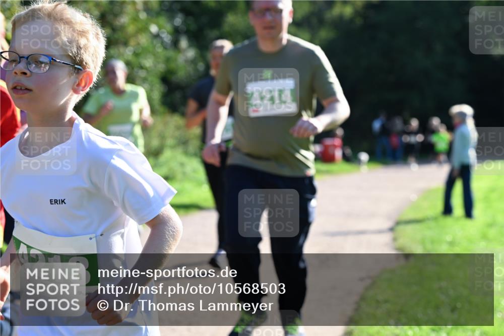 27.09.2026 - 35. Volkslauf durch das schöne Alstertal Dr. Thomas Lammeyer http://msf.ph/oto/10568503 27.09.2026 10:53:14 Laufen 213, 4214 meine-sportfotos.de