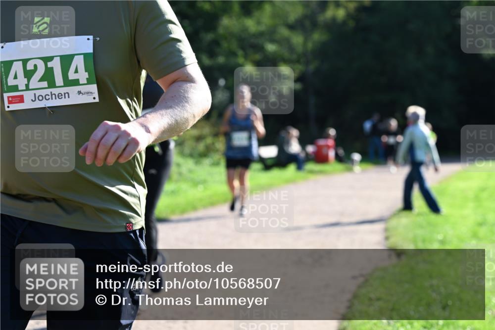 27.09.2026 - 35. Volkslauf durch das schöne Alstertal Dr. Thomas Lammeyer http://msf.ph/oto/10568507 27.09.2026 10:53:15 Laufen 4214 meine-sportfotos.de
