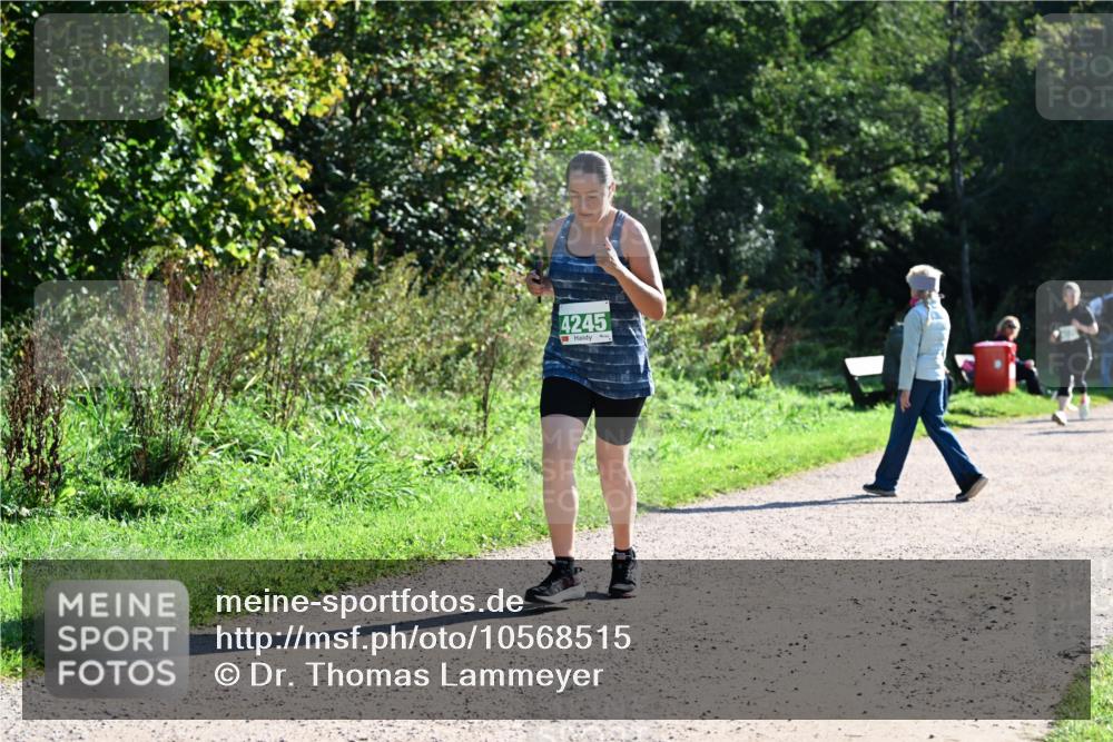 27.09.2026 - 35. Volkslauf durch das schöne Alstertal Dr. Thomas Lammeyer http://msf.ph/oto/10568515 27.09.2026 10:53:16 Laufen 4245 meine-sportfotos.de