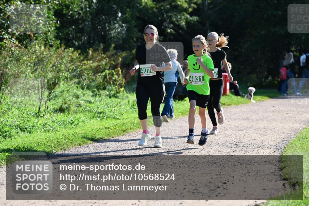 27.09.2026 - 35. Volkslauf durch das schöne Alstertal Dr. Thomas Lammeyer http://msf.ph/oto/10568524 27.09.2026 10:53:20 Laufen 407, 4031 meine-sportfotos.de