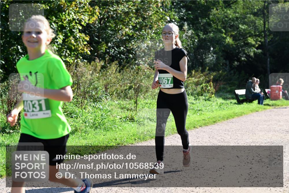27.09.2026 - 35. Volkslauf durch das schöne Alstertal Dr. Thomas Lammeyer http://msf.ph/oto/10568539 27.09.2026 10:53:23 Laufen 4031, 4067 meine-sportfotos.de