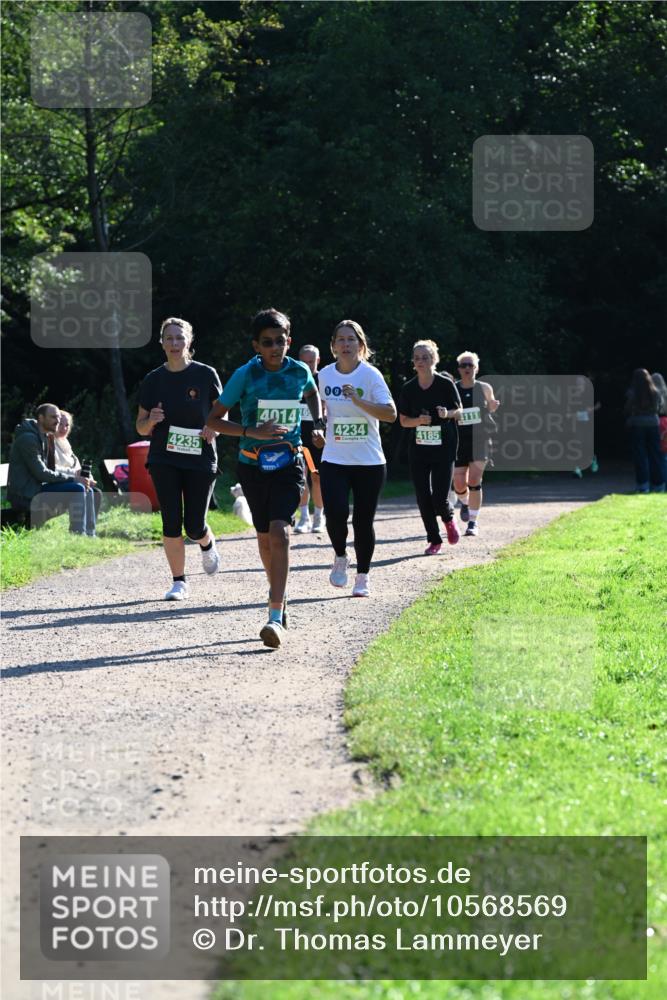 27.09.2026 - 35. Volkslauf durch das schöne Alstertal Dr. Thomas Lammeyer http://msf.ph/oto/10568569 27.09.2026 10:53:47 Laufen 4235, 4014, 4234, 3, 4185 meine-sportfotos.de