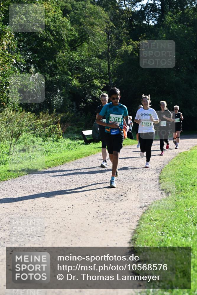 27.09.2026 - 35. Volkslauf durch das schöne Alstertal Dr. Thomas Lammeyer http://msf.ph/oto/10568576 27.09.2026 10:53:48 Laufen 4014, 4111, 4234, 4185 meine-sportfotos.de