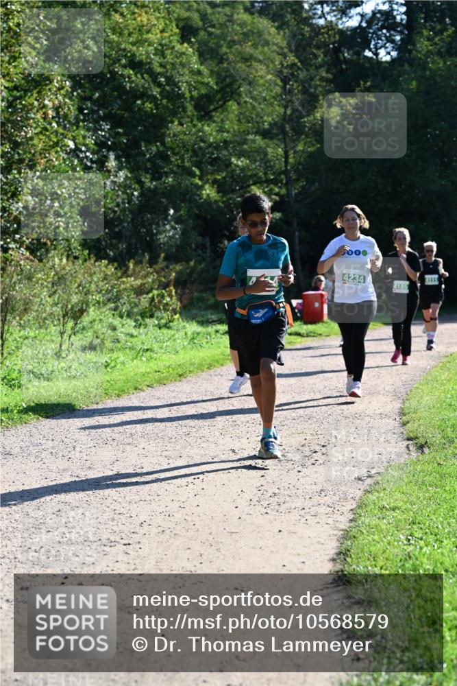 27.09.2026 - 35. Volkslauf durch das schöne Alstertal Dr. Thomas Lammeyer http://msf.ph/oto/10568579 27.09.2026 10:53:49 Laufen 000, 4234, 4185 meine-sportfotos.de