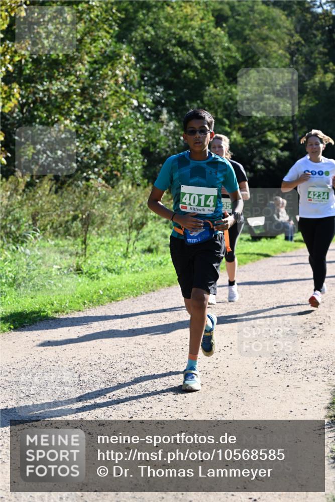 27.09.2026 - 35. Volkslauf durch das schöne Alstertal Dr. Thomas Lammeyer http://msf.ph/oto/10568585 27.09.2026 10:53:50 Laufen 4014, 35, 2000, 4234 meine-sportfotos.de
