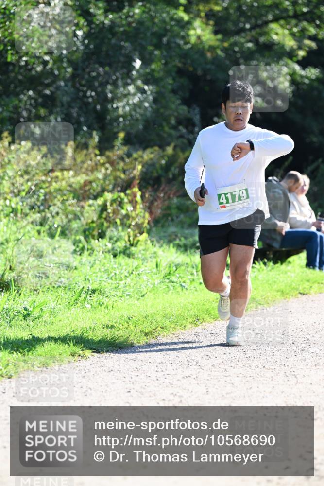 27.09.2026 - 35. Volkslauf durch das schöne Alstertal Dr. Thomas Lammeyer http://msf.ph/oto/10568690 27.09.2026 10:54:24 Laufen 4179 meine-sportfotos.de
