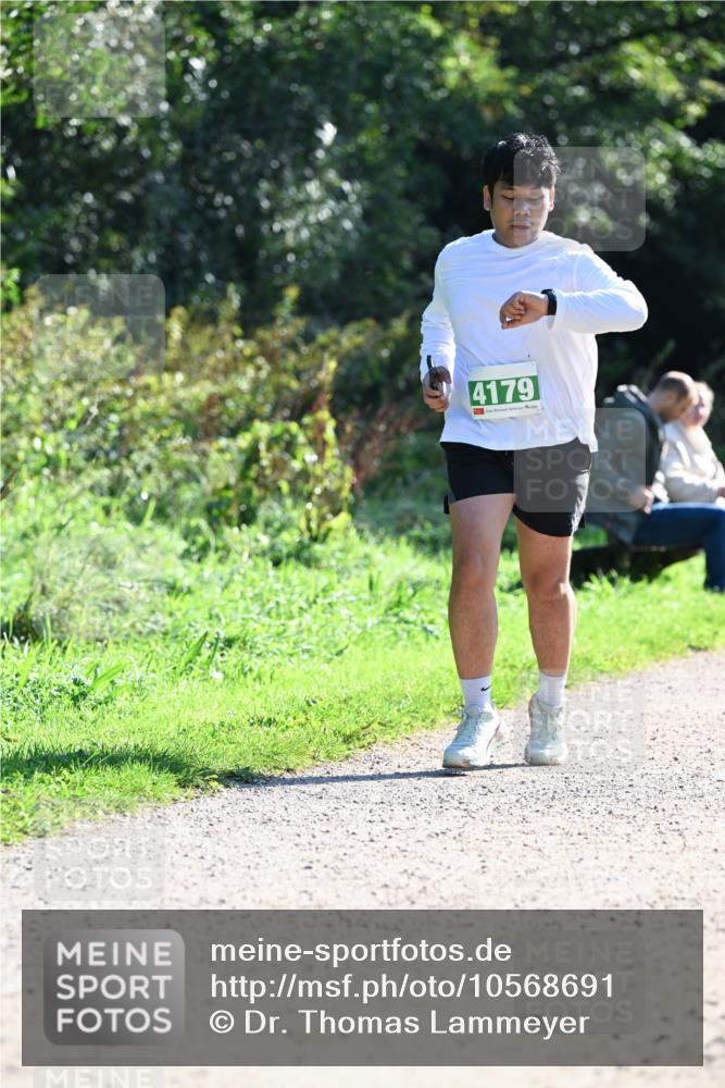 27.09.2026 - 35. Volkslauf durch das schöne Alstertal Dr. Thomas Lammeyer http://msf.ph/oto/10568691 27.09.2026 10:54:24 Laufen 4179 meine-sportfotos.de