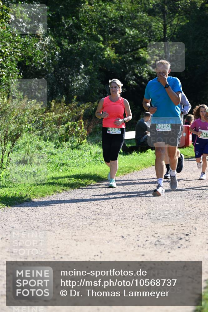 27.09.2026 - 35. Volkslauf durch das schöne Alstertal Dr. Thomas Lammeyer http://msf.ph/oto/10568737 27.09.2026 10:54:33 Laufen 4080, 4093, 047 meine-sportfotos.de