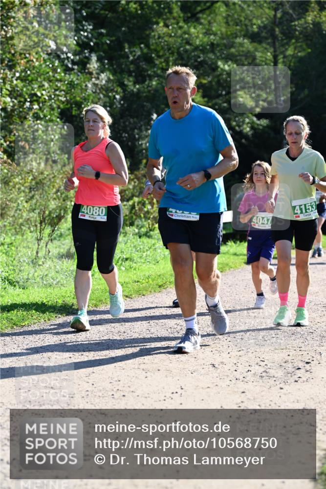 27.09.2026 - 35. Volkslauf durch das schöne Alstertal Dr. Thomas Lammeyer http://msf.ph/oto/10568750 27.09.2026 10:54:34 Laufen 4080, 4047, 4153 meine-sportfotos.de