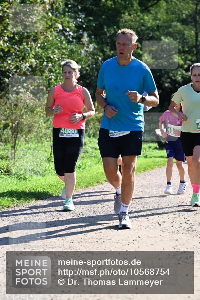 27.09.2026 - 35. Volkslauf durch das schöne Alstertal Dr. Thomas Lammeyer http://msf.ph/oto/10568754 27.09.2026 10:54:35 Laufen 4080, 40 meine-sportfotos.de