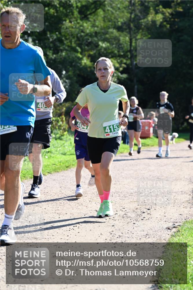 27.09.2026 - 35. Volkslauf durch das schöne Alstertal Dr. Thomas Lammeyer http://msf.ph/oto/10568759 27.09.2026 10:54:35 Laufen 40, 4027, 4153 meine-sportfotos.de