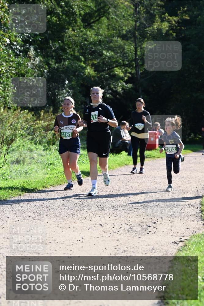 27.09.2026 - 35. Volkslauf durch das schöne Alstertal Dr. Thomas Lammeyer http://msf.ph/oto/10568778 27.09.2026 10:54:38 Laufen 4161, 416, 4095, 4202 meine-sportfotos.de