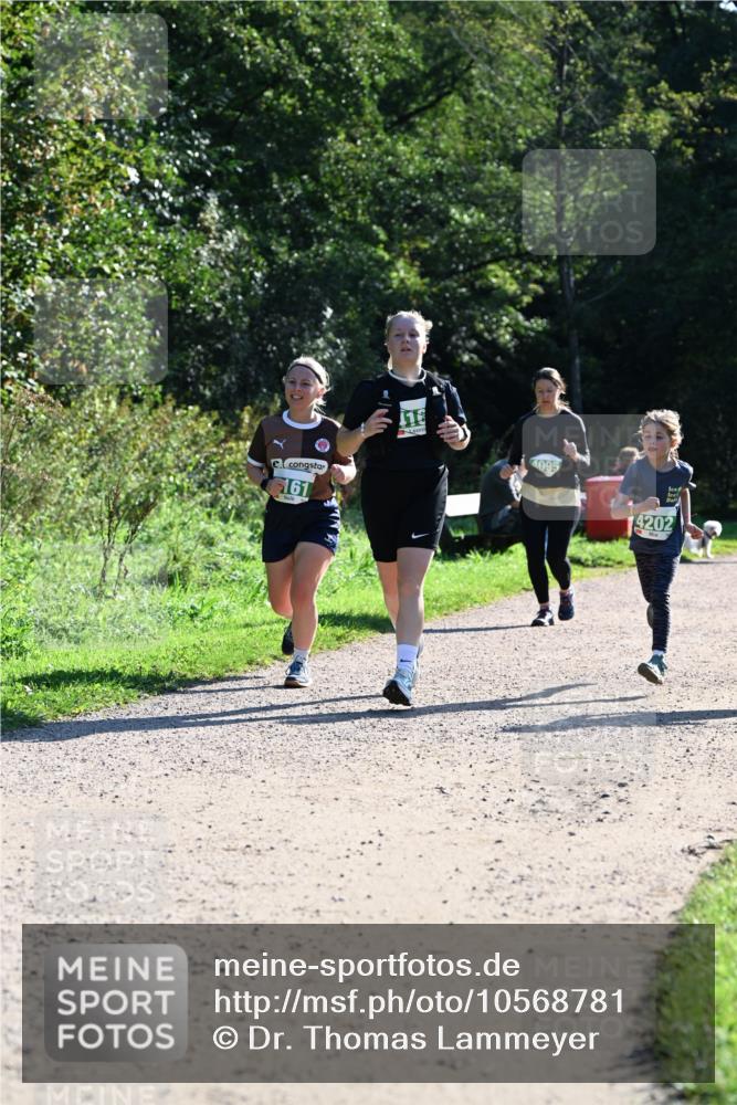 27.09.2026 - 35. Volkslauf durch das schöne Alstertal Dr. Thomas Lammeyer http://msf.ph/oto/10568781 27.09.2026 10:54:39 Laufen 161, 416, 14202, 5 meine-sportfotos.de