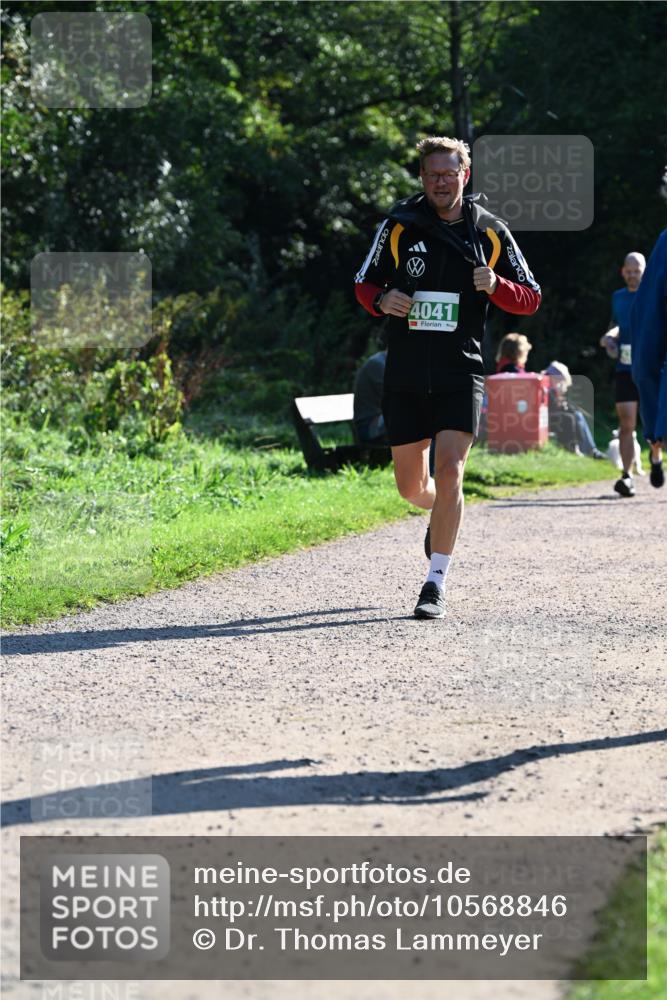 27.09.2026 - 35. Volkslauf durch das schöne Alstertal Dr. Thomas Lammeyer http://msf.ph/oto/10568846 27.09.2026 10:55:03 Laufen 4041 meine-sportfotos.de