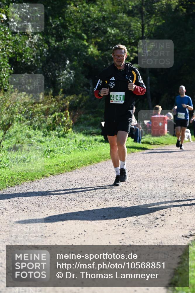 27.09.2026 - 35. Volkslauf durch das schöne Alstertal Dr. Thomas Lammeyer http://msf.ph/oto/10568851 27.09.2026 10:55:04 Laufen 4041 meine-sportfotos.de
