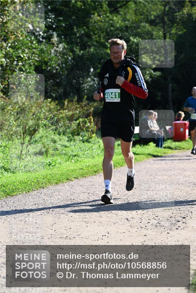 27.09.2026 - 35. Volkslauf durch das schöne Alstertal Dr. Thomas Lammeyer http://msf.ph/oto/10568856 27.09.2026 10:55:04 Laufen 4041 meine-sportfotos.de