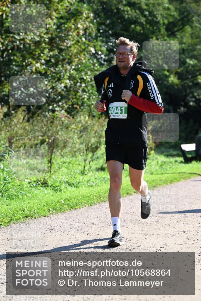 27.09.2026 - 35. Volkslauf durch das schöne Alstertal Dr. Thomas Lammeyer http://msf.ph/oto/10568864 27.09.2026 10:55:05 Laufen 4041 meine-sportfotos.de