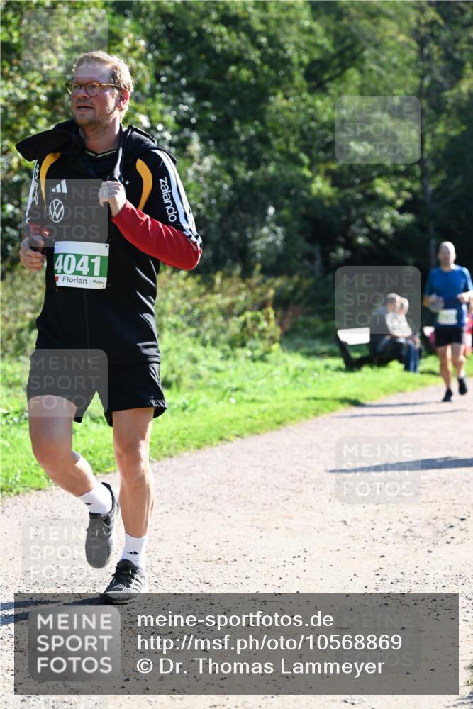 27.09.2026 - 35. Volkslauf durch das schöne Alstertal Dr. Thomas Lammeyer http://msf.ph/oto/10568869 27.09.2026 10:55:06 Laufen 4041 meine-sportfotos.de