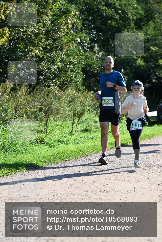 27.09.2026 - 35. Volkslauf durch das schöne Alstertal Dr. Thomas Lammeyer http://msf.ph/oto/10568893 27.09.2026 10:55:09 Laufen 4236, 4237 meine-sportfotos.de