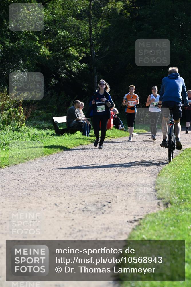 27.09.2026 - 35. Volkslauf durch das schöne Alstertal Dr. Thomas Lammeyer http://msf.ph/oto/10568943 27.09.2026 10:55:23 Laufen 4079, 2093 meine-sportfotos.de