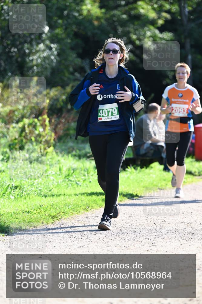 27.09.2026 - 35. Volkslauf durch das schöne Alstertal Dr. Thomas Lammeyer http://msf.ph/oto/10568964 27.09.2026 10:55:25 Laufen 4079, 2093 meine-sportfotos.de