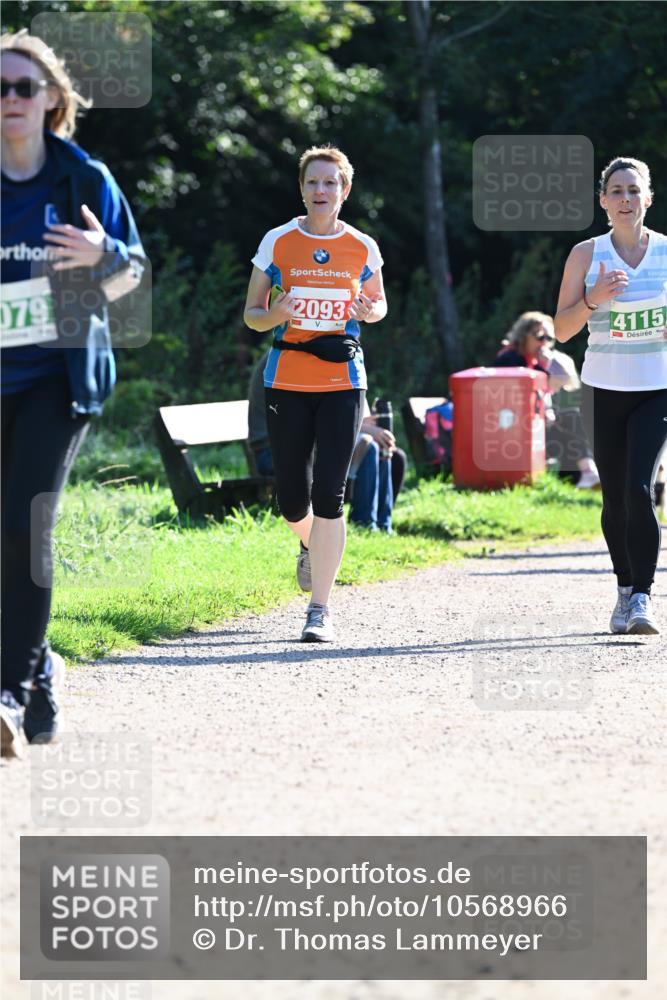 27.09.2026 - 35. Volkslauf durch das schöne Alstertal Dr. Thomas Lammeyer http://msf.ph/oto/10568966 27.09.2026 10:55:26 Laufen 079, 2093, 4115 meine-sportfotos.de