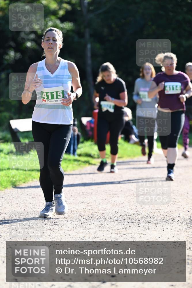 27.09.2026 - 35. Volkslauf durch das schöne Alstertal Dr. Thomas Lammeyer http://msf.ph/oto/10568982 27.09.2026 10:55:28 Laufen 4115, 4114 meine-sportfotos.de