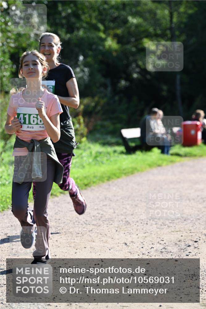 27.09.2026 - 35. Volkslauf durch das schöne Alstertal Dr. Thomas Lammeyer http://msf.ph/oto/10569031 27.09.2026 10:55:35 Laufen 4168 meine-sportfotos.de