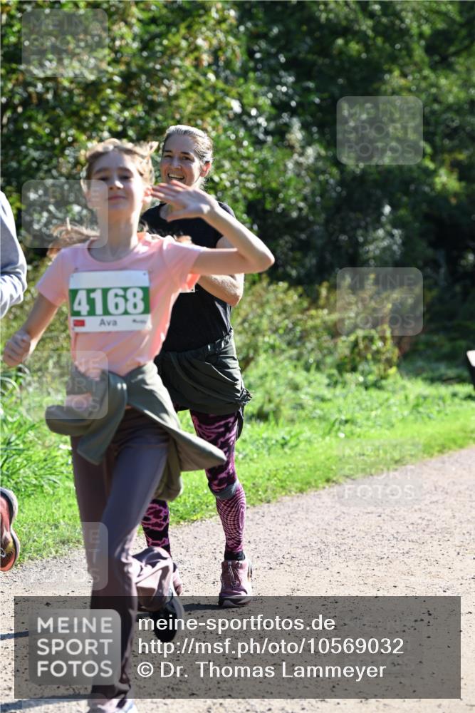 27.09.2026 - 35. Volkslauf durch das schöne Alstertal Dr. Thomas Lammeyer http://msf.ph/oto/10569032 27.09.2026 10:55:35 Laufen 4168 meine-sportfotos.de